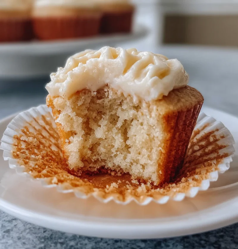 Amazing Vanilla Cupcakes You Must Try