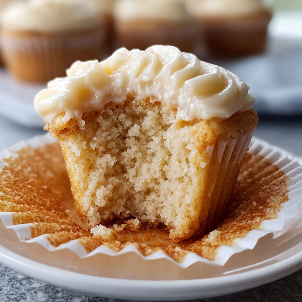 Amazing Vanilla Cupcakes You Must Try