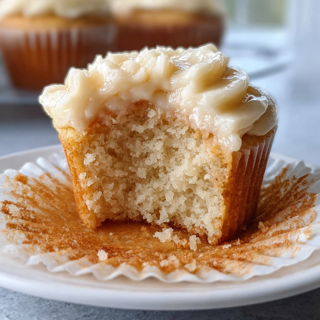 Amazing Vanilla Cupcakes You Must Try